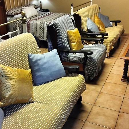 Anri Guesthouse Bloemfontein Ngoại thất bức ảnh