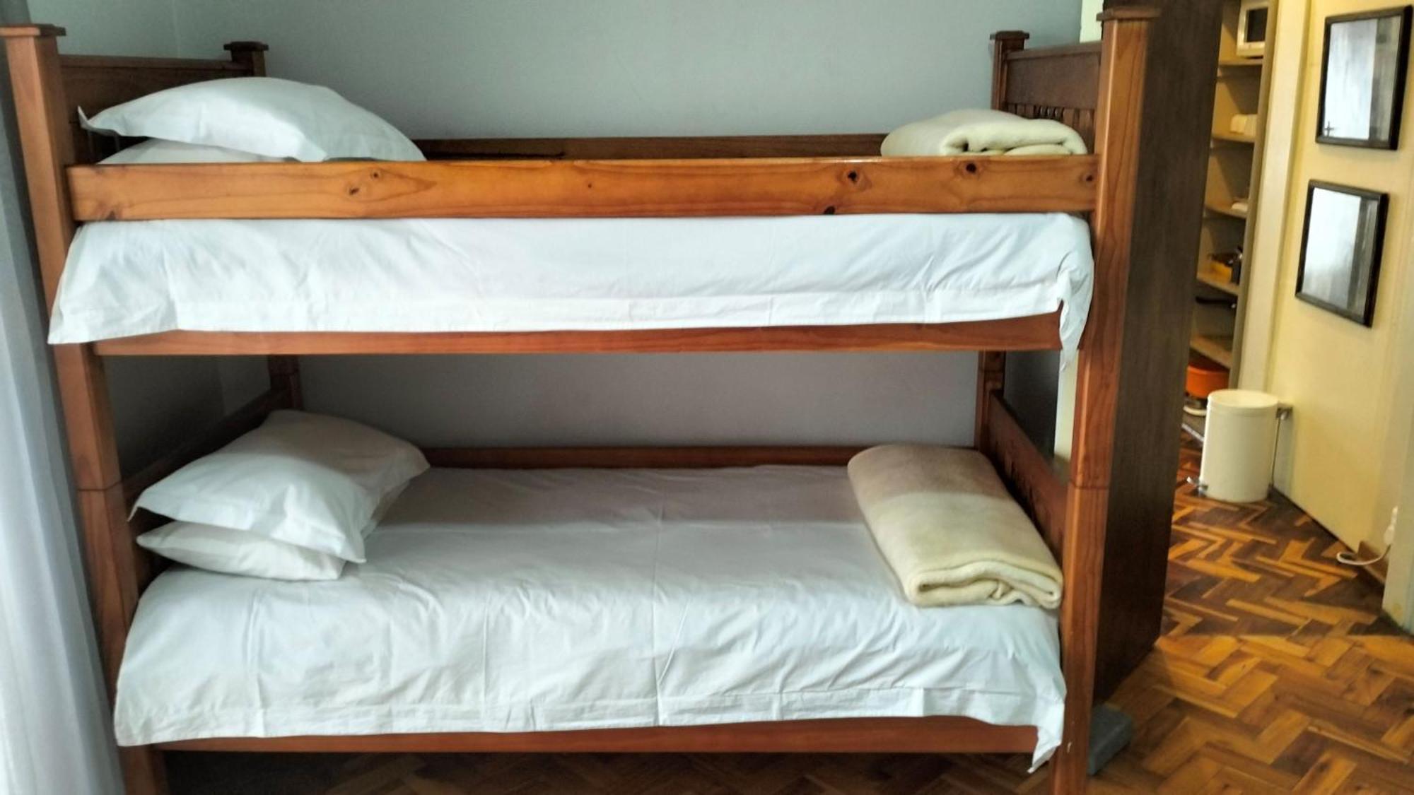 Anri Guesthouse Bloemfontein Ngoại thất bức ảnh