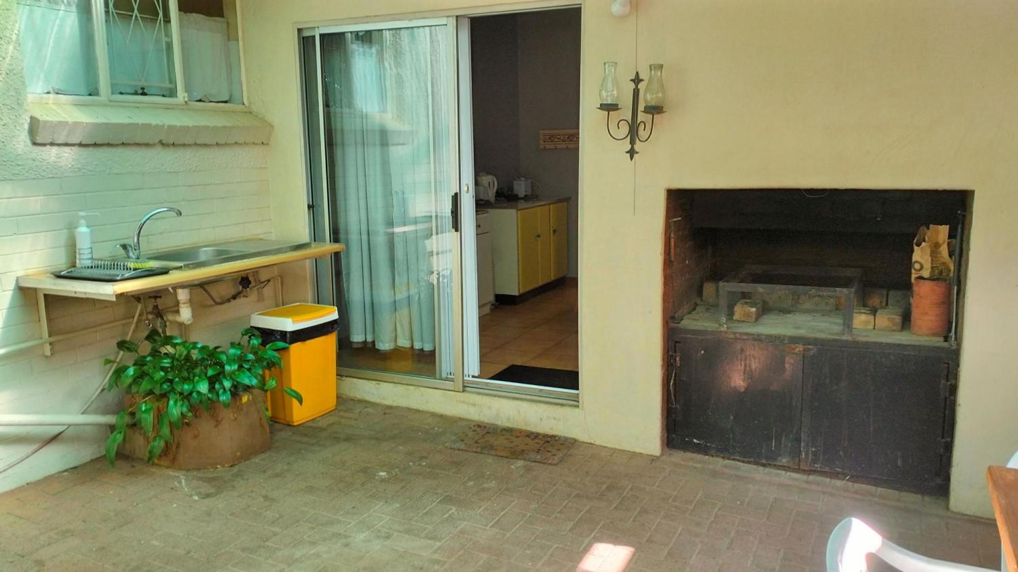 Anri Guesthouse Bloemfontein Ngoại thất bức ảnh