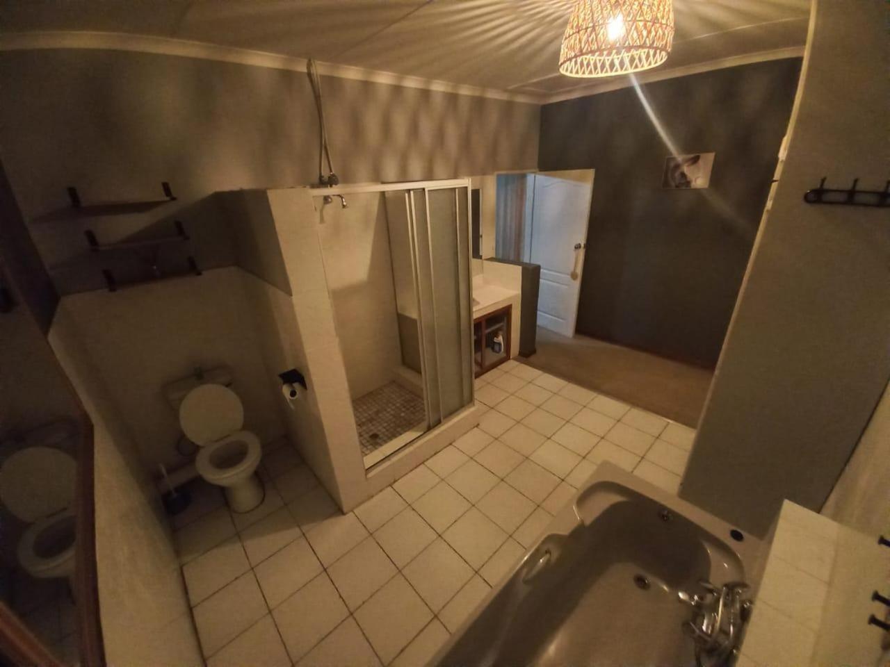 Anri Guesthouse Bloemfontein Ngoại thất bức ảnh