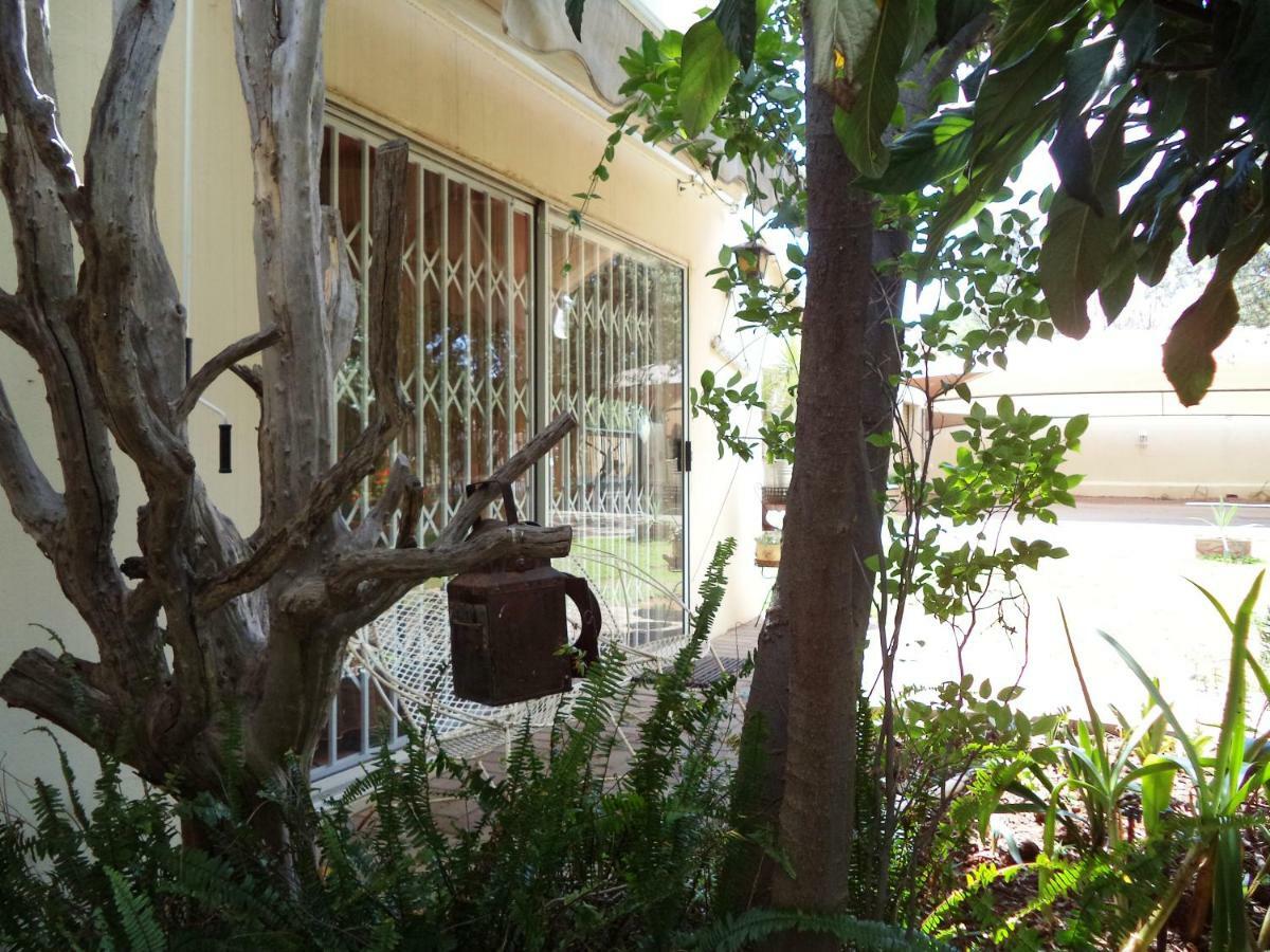 Anri Guesthouse Bloemfontein Ngoại thất bức ảnh